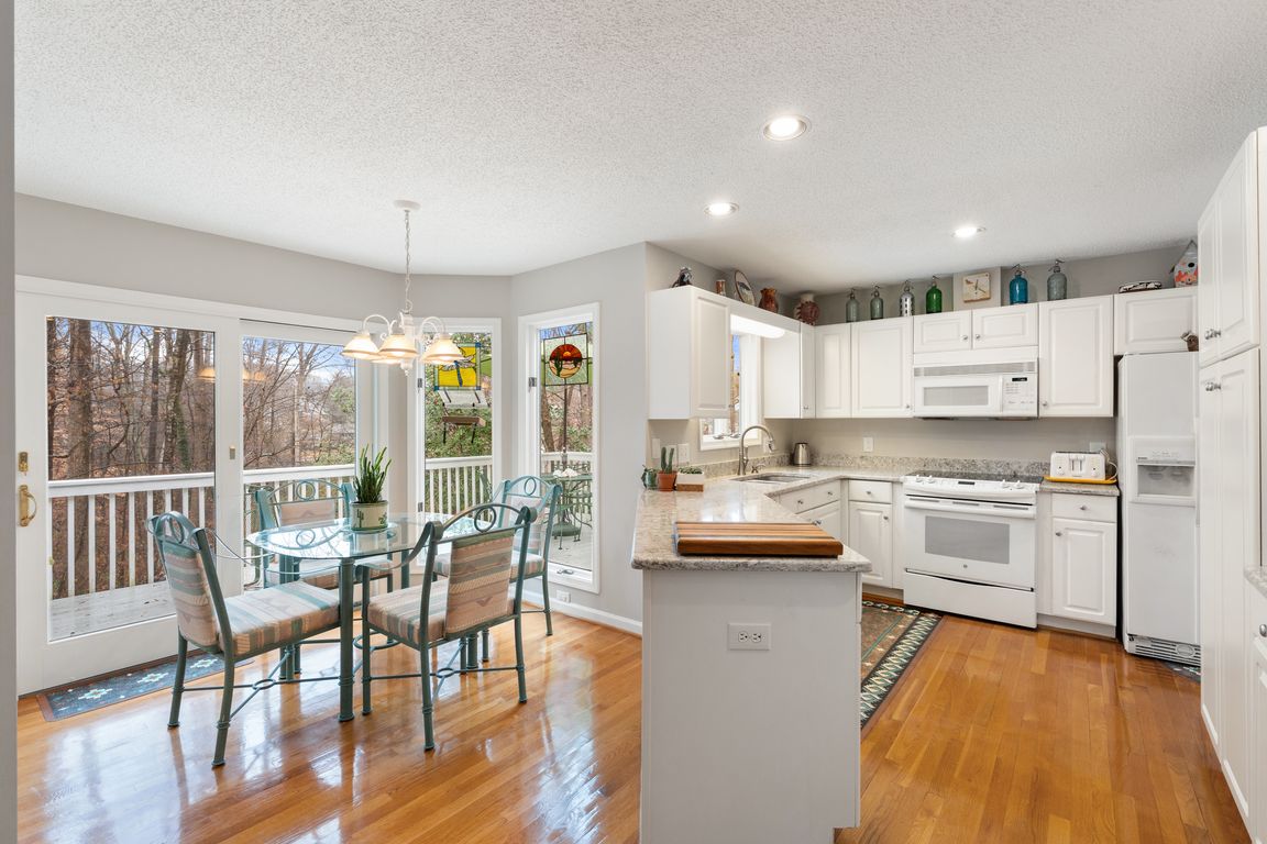 next background image