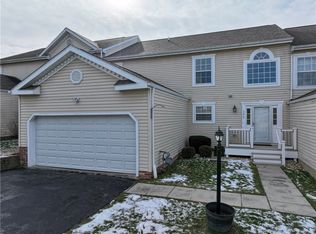 106 Sandy Brae Dr, Canonsburg, PA 15317