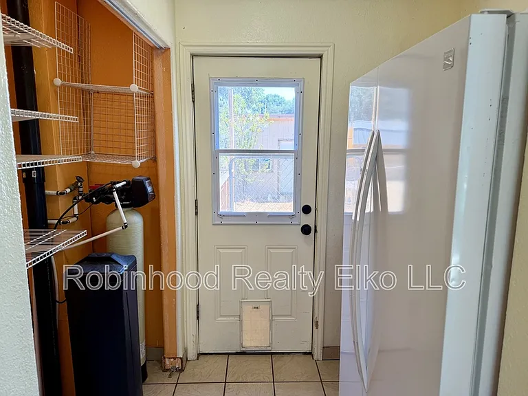 187 B St — Photo 14