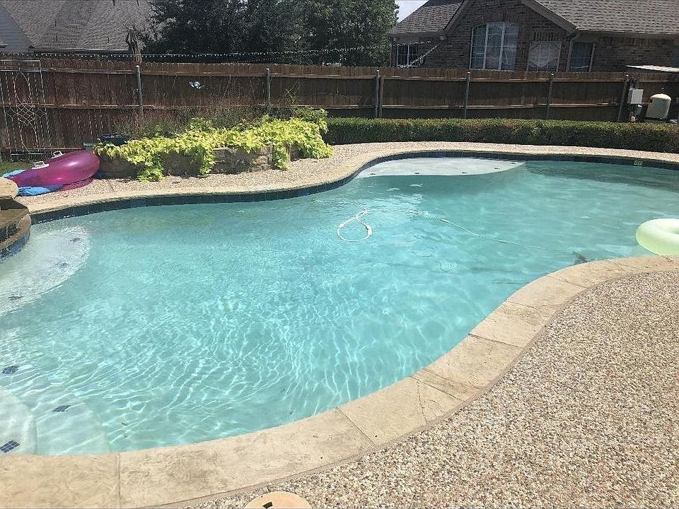 Beautiful saltwater pool and backyard