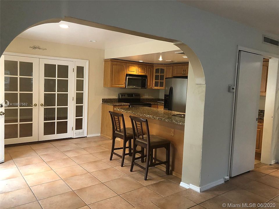 1st image of 15001 Royal Palm Ct #15001