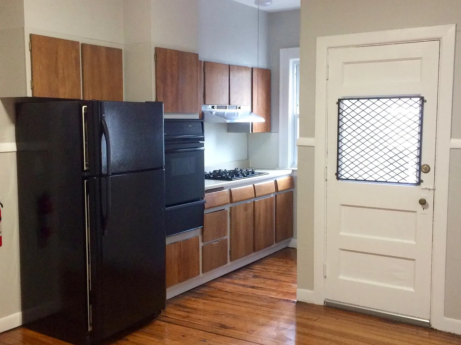2 bed, 1400 sqft, $1,995 — Photo 4