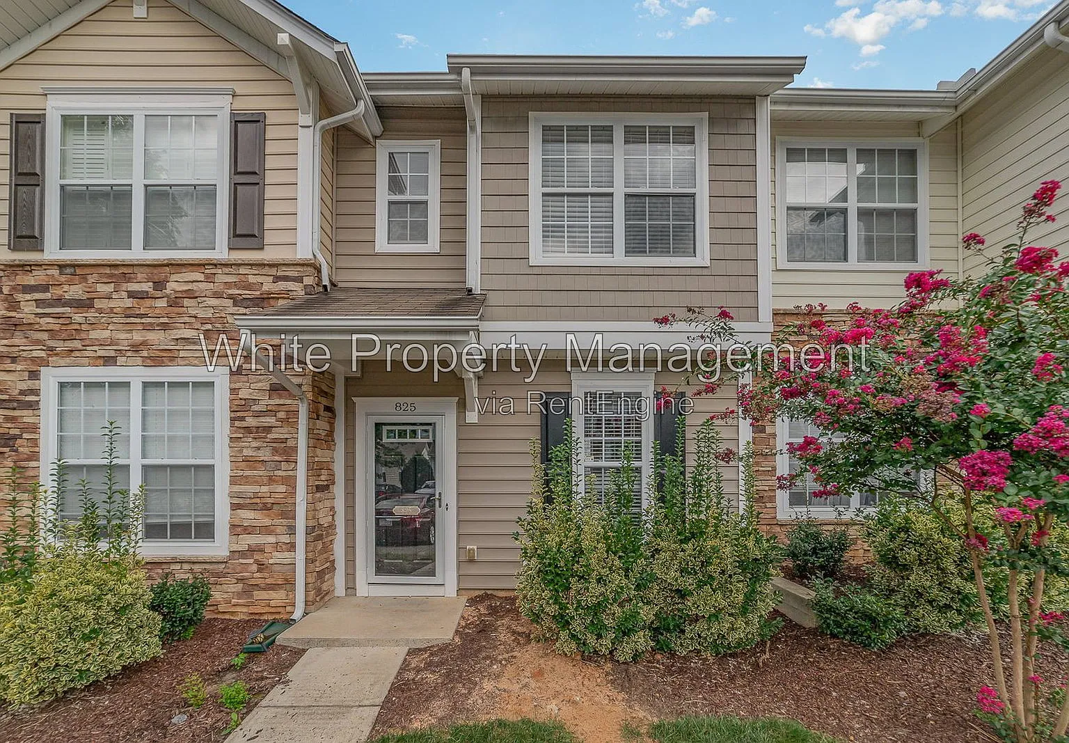 2 bed, 1.5 bath, 1025 sqft, $1,695 — Photo 1