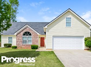 828 Betsy Ross Trl, Hampton, GA 30228