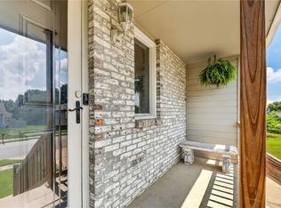 503 Newport Dr, Smithville, MO 64089