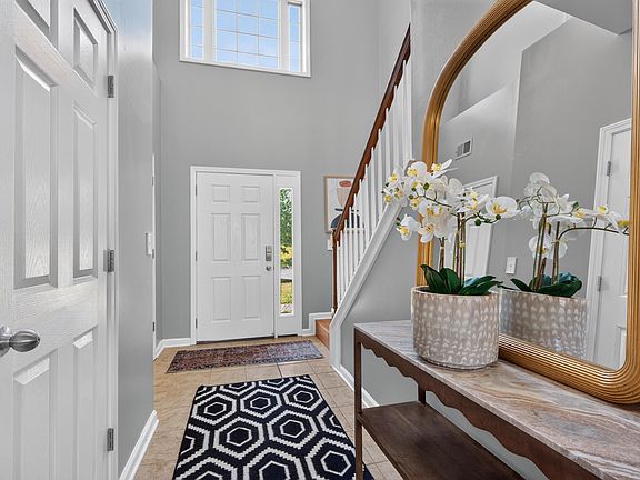 3rd image of 4072 Sweetspire Dr