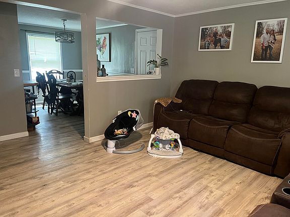 5th image of 1501 Creekside Dr