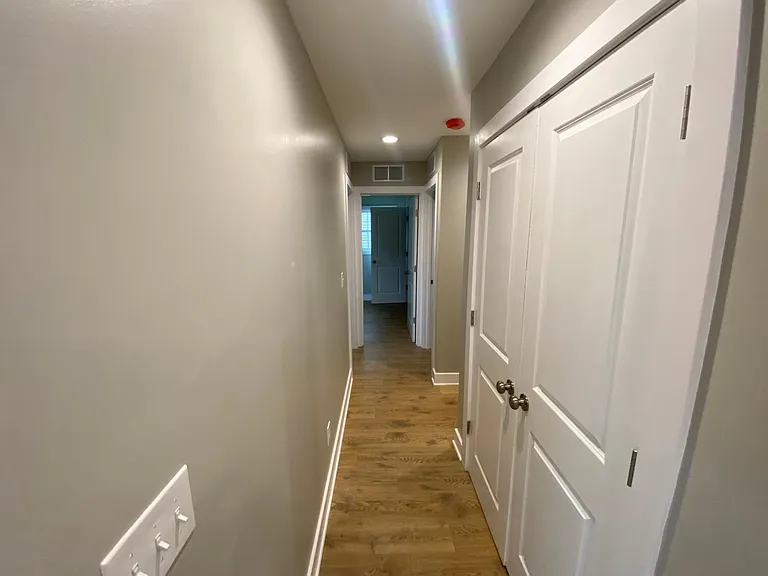 660 Fargo St — Photo 16