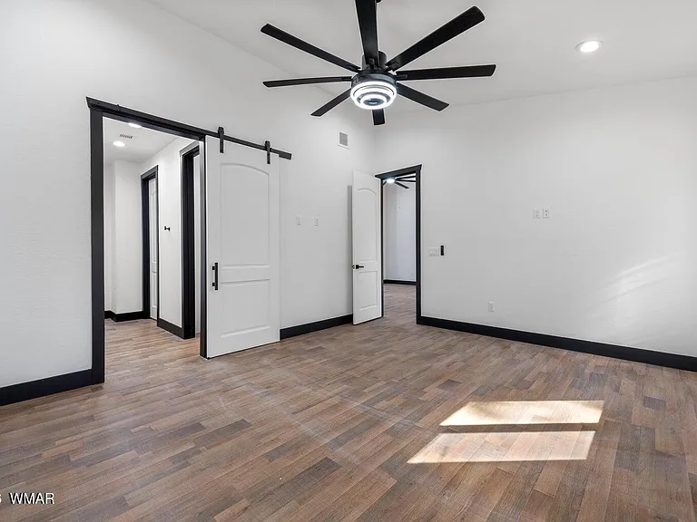 2701 W Villa Loop — Photo 11