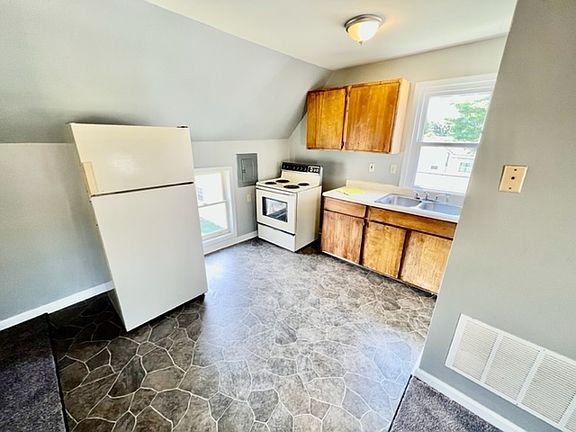 5th image of 2220 N 5th Ave #B