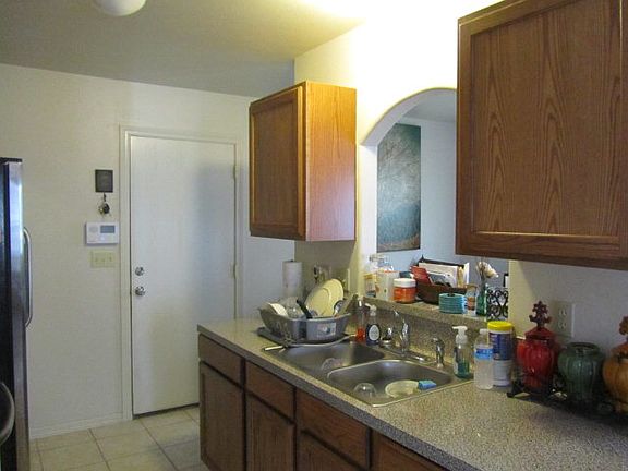 4th image of 2218 Athens St