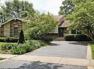 525 W Dorset Ave, Palatine, IL