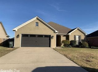 2104 West St, Conway, AR 72032