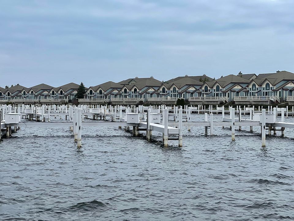 1st image of 56 Marina Dr N