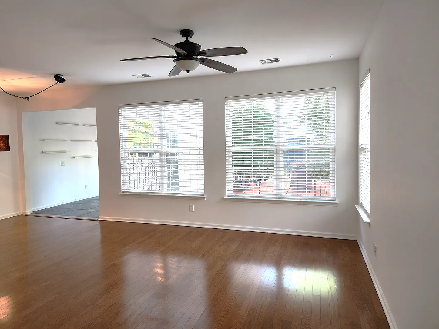 4 bed, 1858 sqft, $3,500 — Photo 3