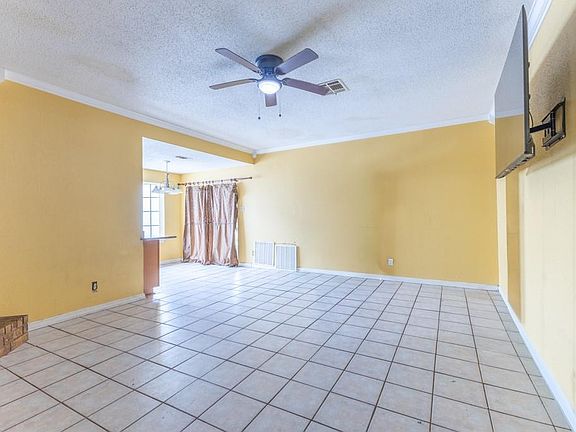 4th image of 7820 Windward Ct