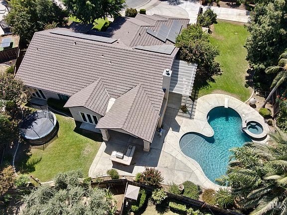 3rd image of 9508 Canyon Lake Ct