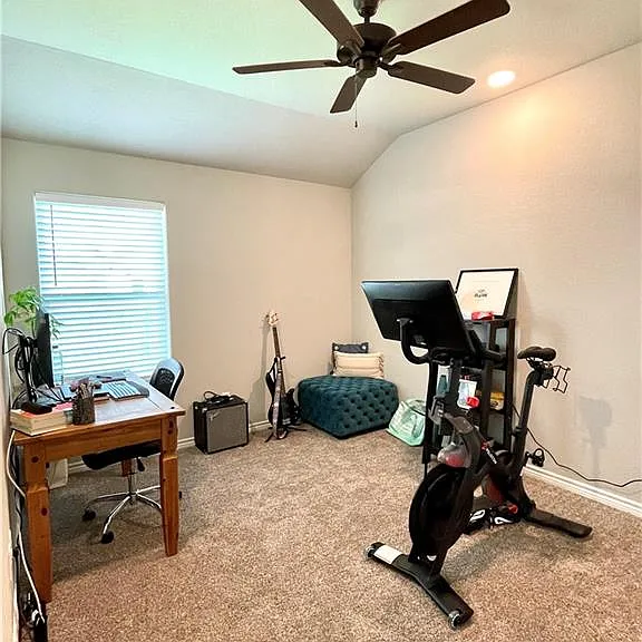 1918 Meridian Ct — Photo 10