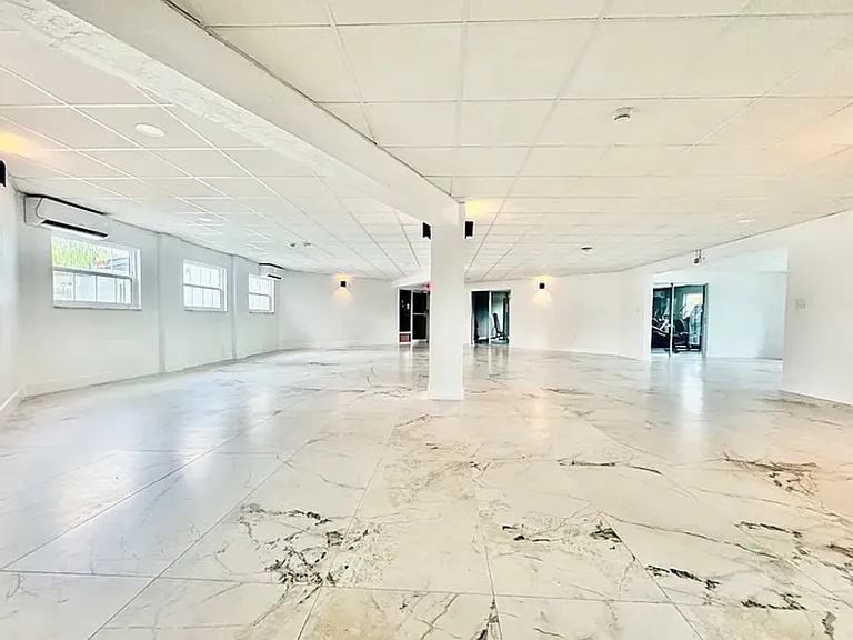 3704 Broadway #320 — Photo 4
