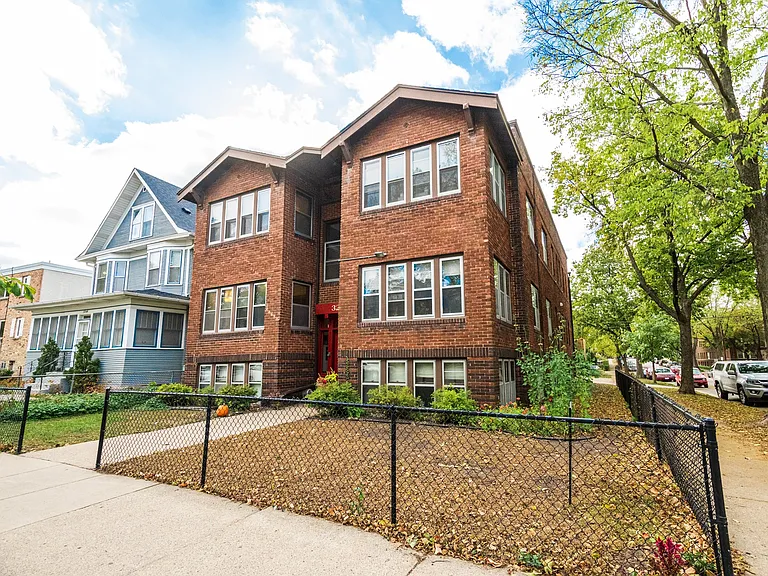 Welcome to Central Lakes of Uptown, where modern living meets timeless charm. Enjoy spacious units, beautiful landscaping, and a vibrant community in a prime location. Elevate your lifestyle todayAAAaAAaAschedule a visit to see your new home!