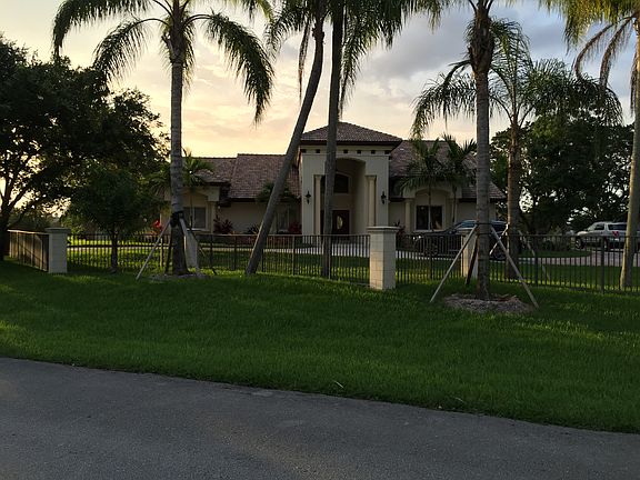 4th image of 10793 El Caballo Ct
