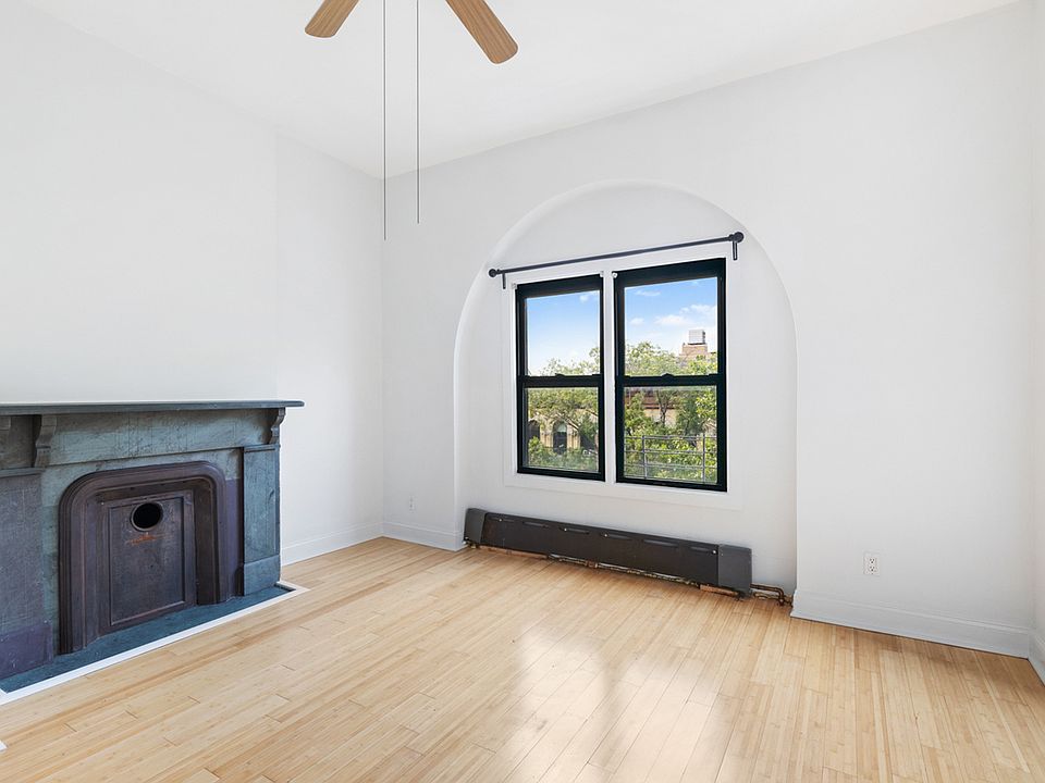1st image of 291 5th Ave APT 4R