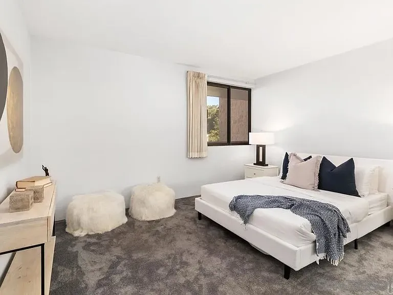 2500 Torrey Pines Rd #402 — Photo 15