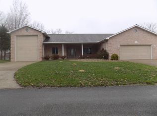 1535 Howard Rd, Marion, IL 62959