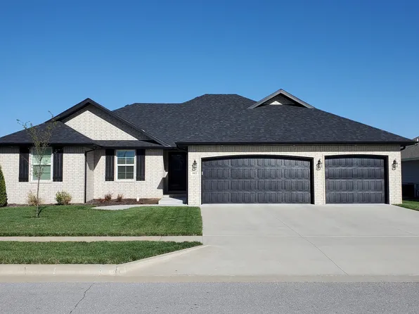 1822 S Erika Avenue, Springfield, MO 65802