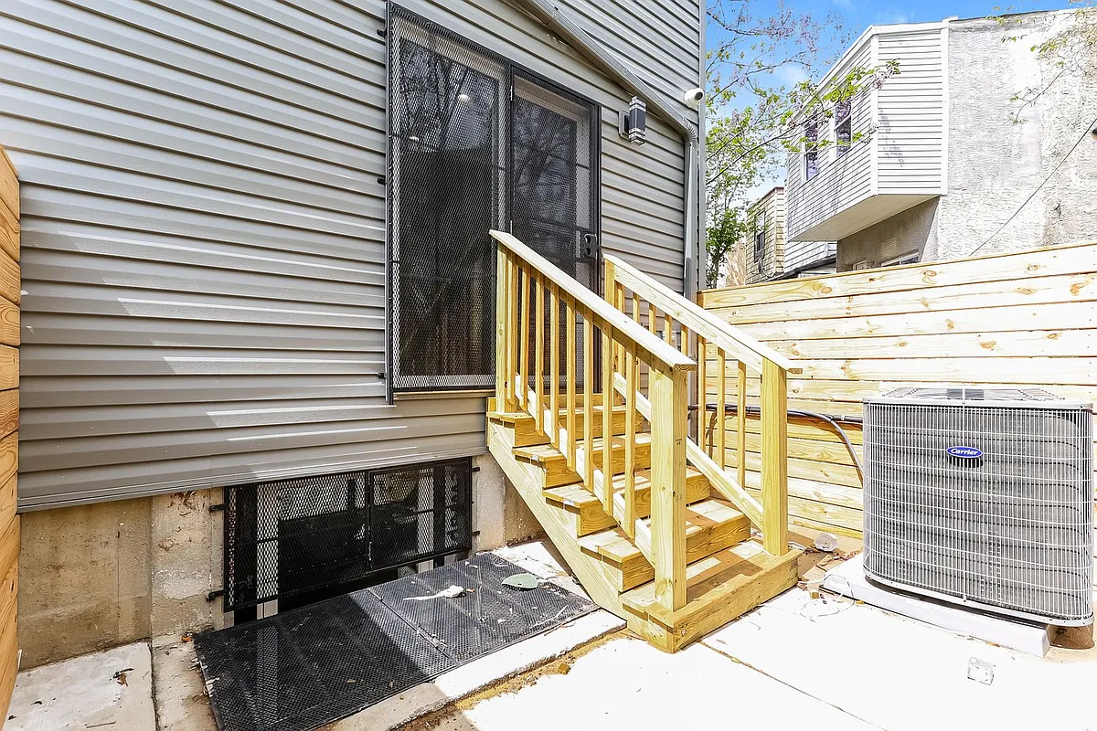 Building Photo - 1435 S Fallon St