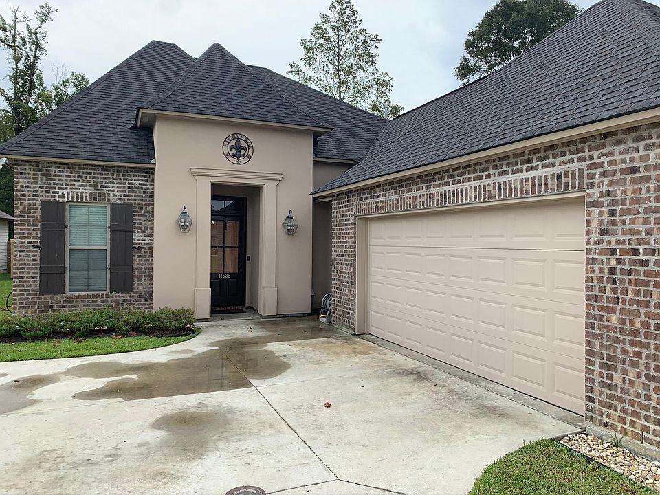 Large 2 Car Garage
