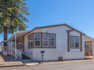 102 Oakwood Ln, Santa Rosa, CA 95409