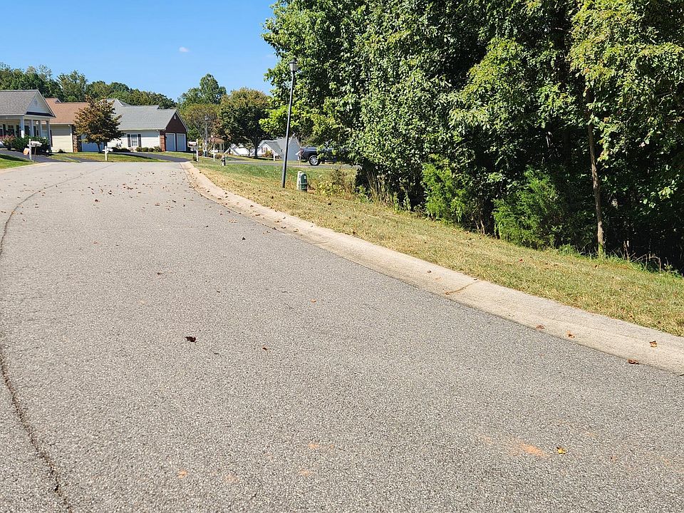 2nd image of 20 Stoney Mill Rd