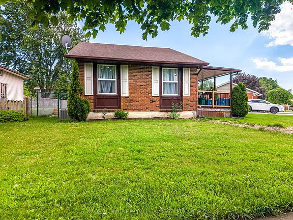 2nd image of 25 Newleaf Cres