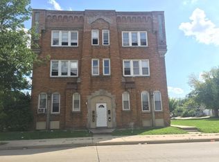 135 E Keefe Ave, Milwaukee, WI