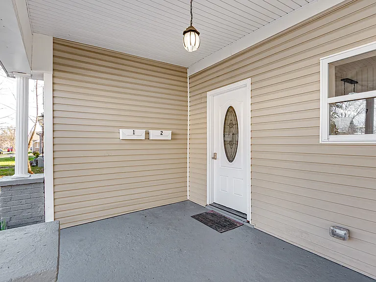 2450 Woodbine Ave #1 — Photo 16