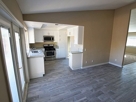4th image of 6557 Avenida Michaelinda
