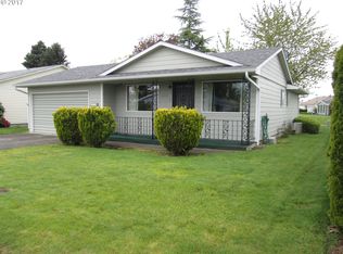 2202 W Hayes St, Woodburn, OR 97071