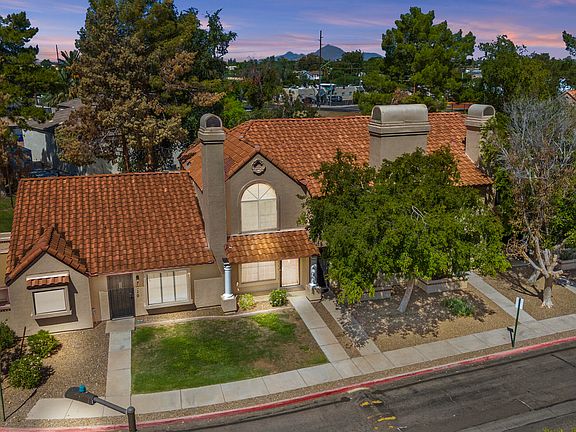 3rd image of 921 W UNIVERSITY Drive #1008
