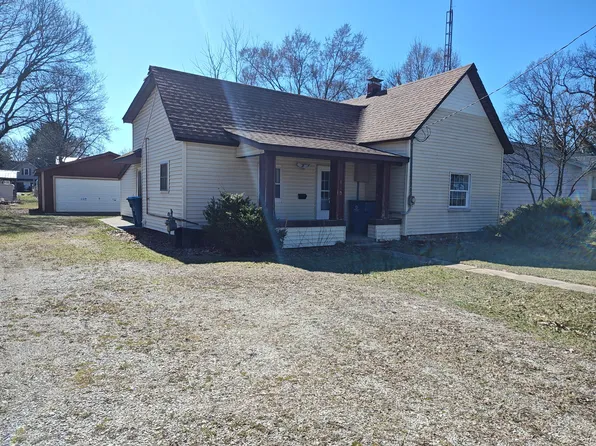 810 E Washington St, Knox, IN 46534