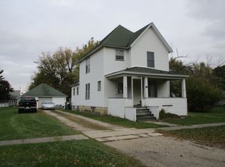 240 W Hall St, Leland, IL 60531