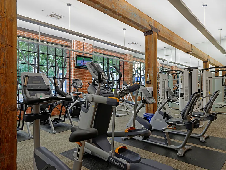 500 W Harbor Dr #1020 — Photo 36