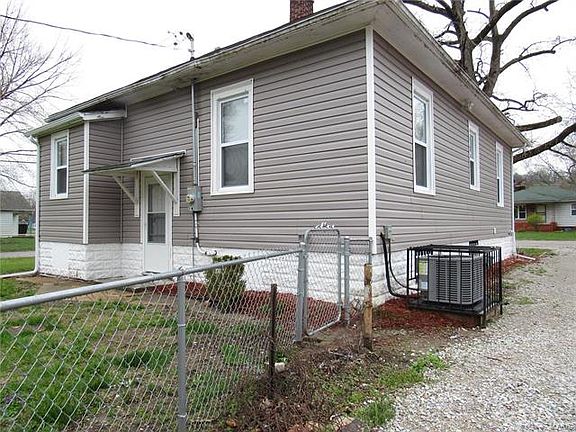 3rd image of 733 N 86th St