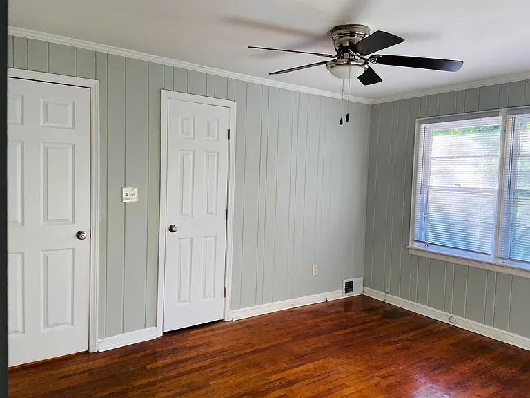 2502 Woodridge Dr — Photo 9