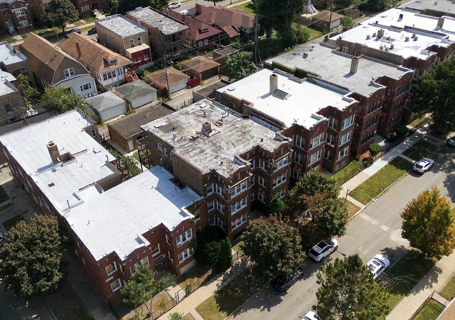 8007 S Carpenter St — Photo 3
