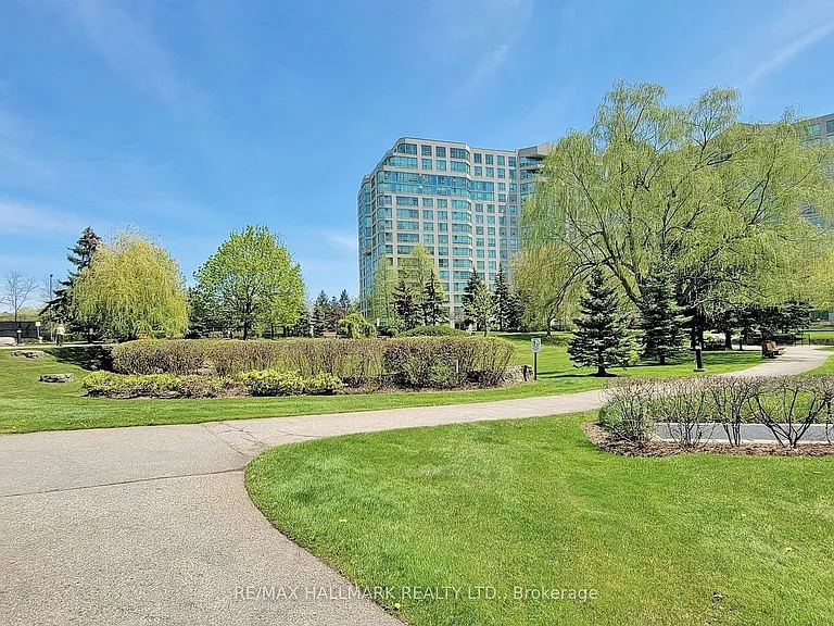 7805 Bayview Ave #1024 — Photo 29