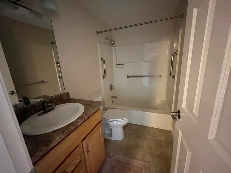 75 Parsons St #V — Photo 10