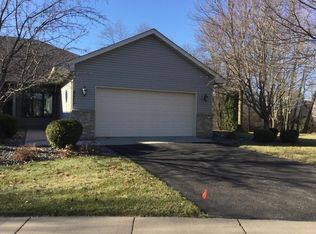 9475 Winslow Chase, Maple Grove, MN 55311