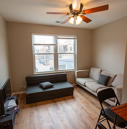 3rd image of 1013 S Laflin St #2