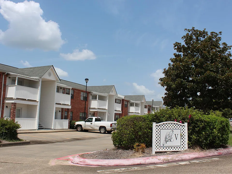 Mark V Apartments